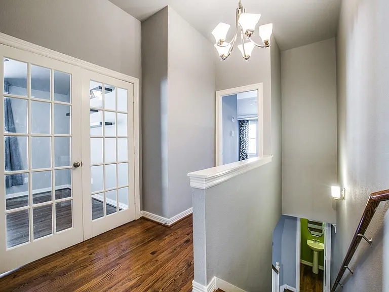 2330 Throckmorton St — Photo 24