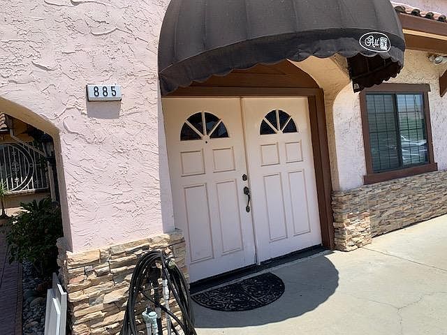 1st image of 885 Las Lomas Dr #1