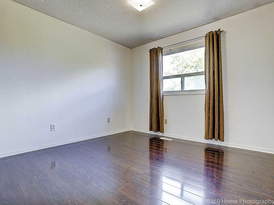 2nd image of 3 Buckland Way