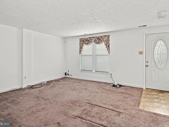 5th image of 15431 N Oak Ct