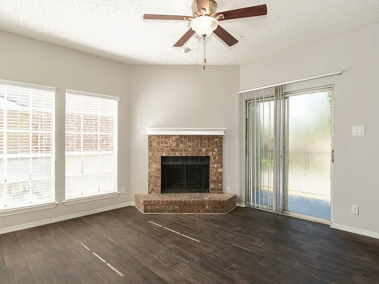 Summer House Apartment Homes — Photo 10