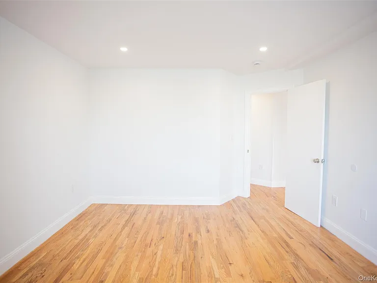 10 Franklin Blvd #203 — Photo 13