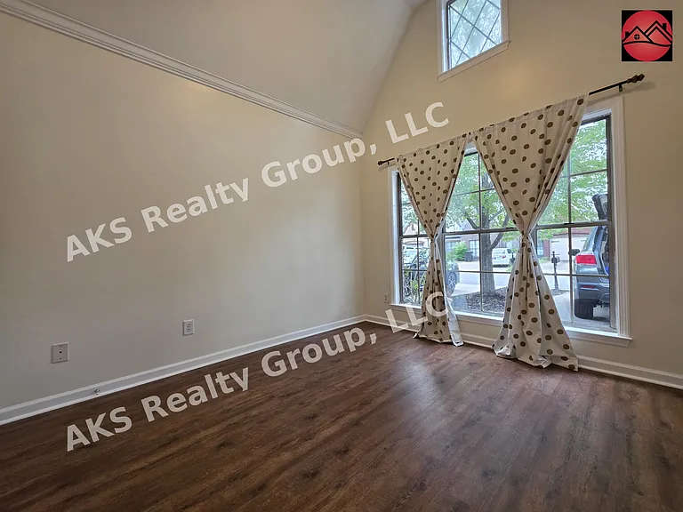 6116 Townley Way — Photo 16