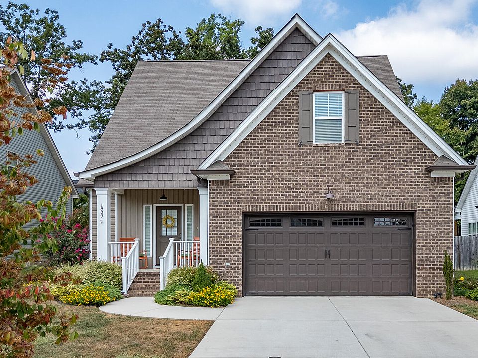 1st image of 1829 Oakvale Dr