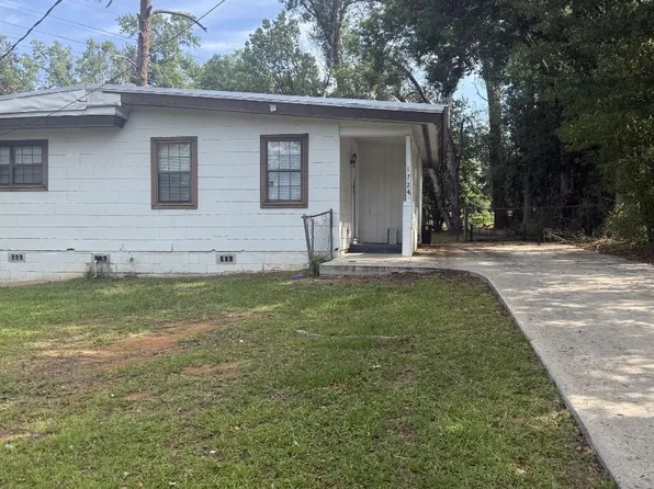 1724 Pepper Dr, Tallahassee, FL 32304
