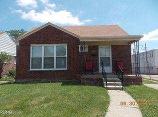 22730 Saxony Ave, Eastpointe, MI 48021