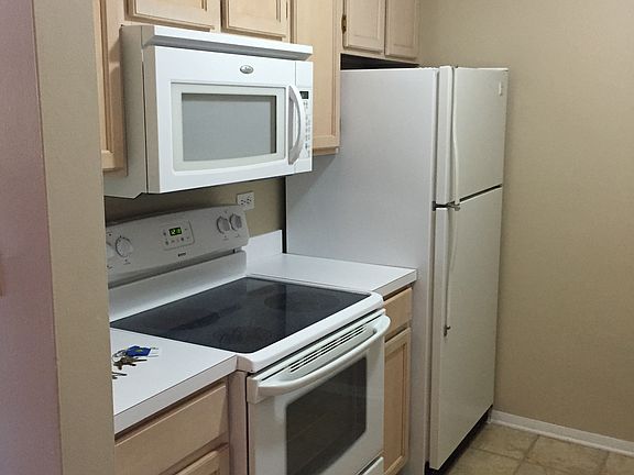 4th image of 6141 Knollwood Dr #9-301