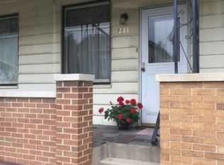 211 S Maple St, Mount Carmel, PA 17851