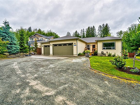 Plenty of room for parking and a three car garage. Quiet dead end street!