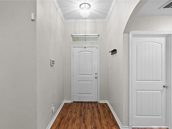 4th image of 901 Barchetta Dr