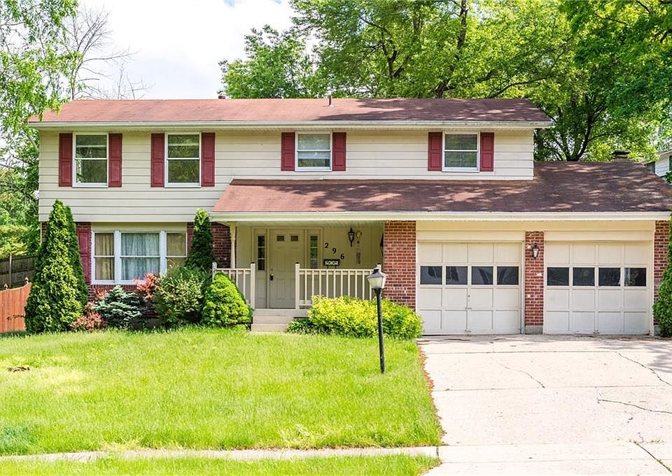 1st image of 296 Royal Oaks Dr