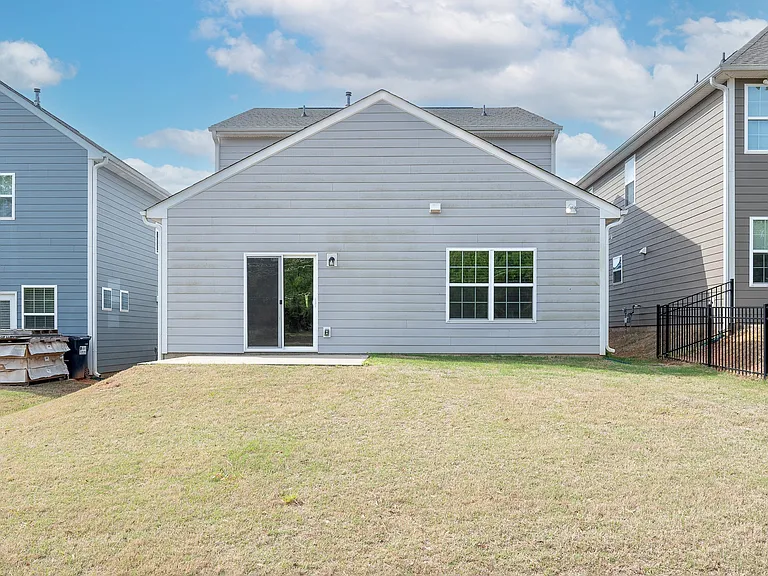 109 Magnolia St — Photo 4