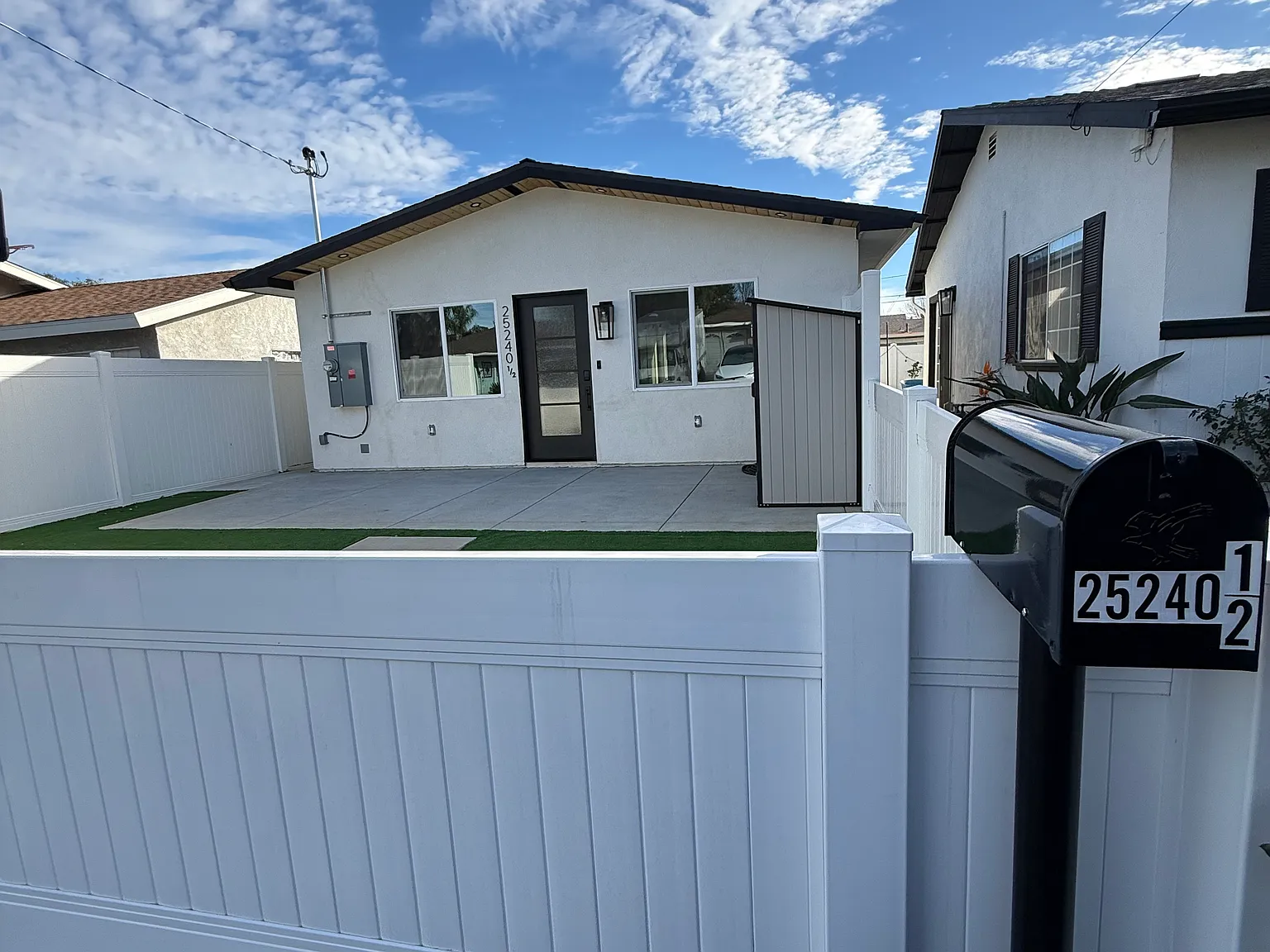 25240 Everett Dr — Photo 3