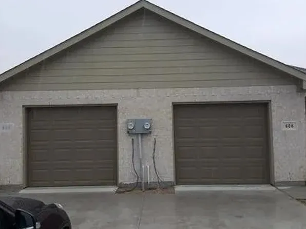 608 N 6th St, Gunter, TX 75058