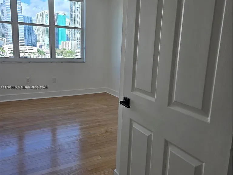 800 Claughton Island Dr #1205 — Photo 8