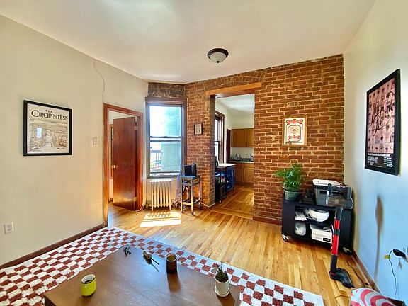3rd image of 210 Humboldt St APT 25