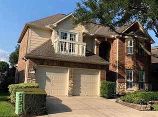 6 Parkway Pl, Jersey Village, TX 77040