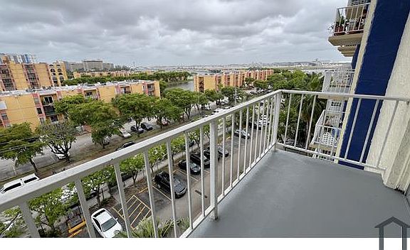 5th image of 801 NW 47th Ave APT 712W