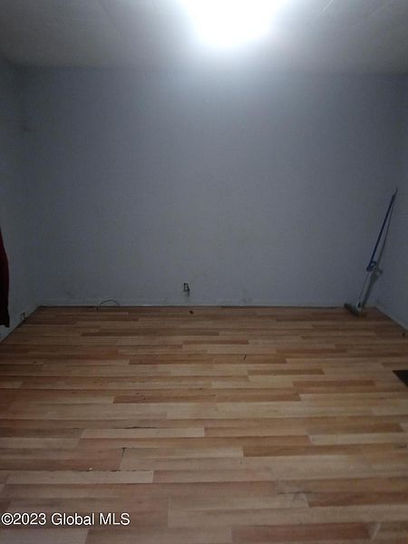 2nd image of 5 Robin Street