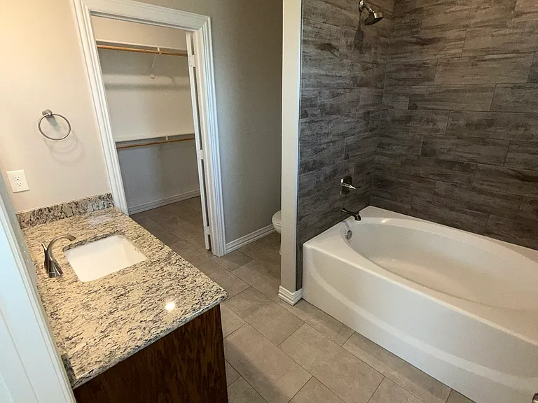 507 Wrigley Ln — Photo 5