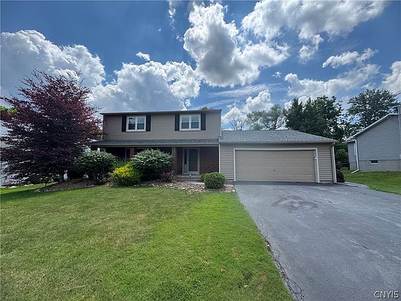 3rd image of 110 Lake Country Dr