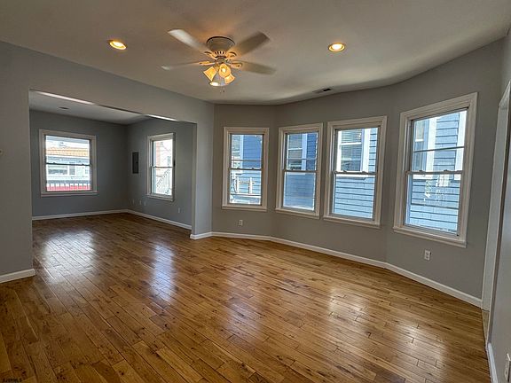 4th image of 4 N Hillside Ave