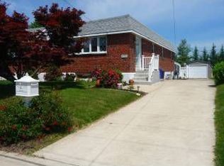 618 Turf Ln, Conshohocken, PA 19428