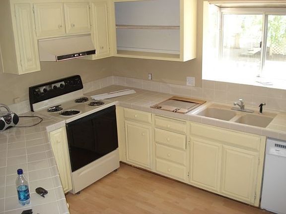 Cute County Kitchen