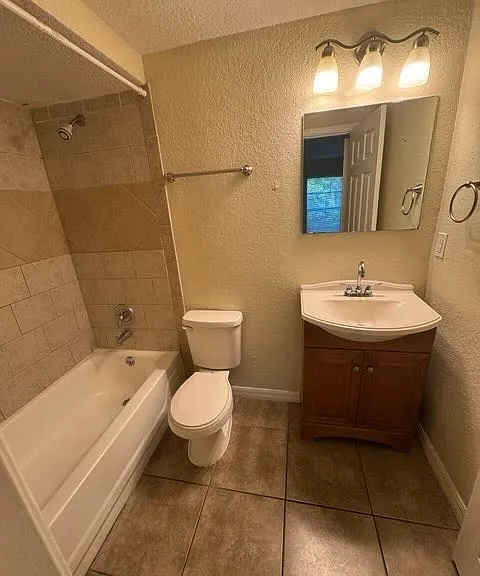 410 Meyer Ct — Photo 17