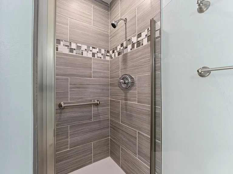 43388 Ellsworth St — Photo 19