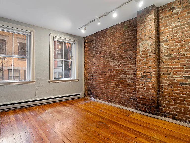 99.5 Myrtle St #1 — Photo 1