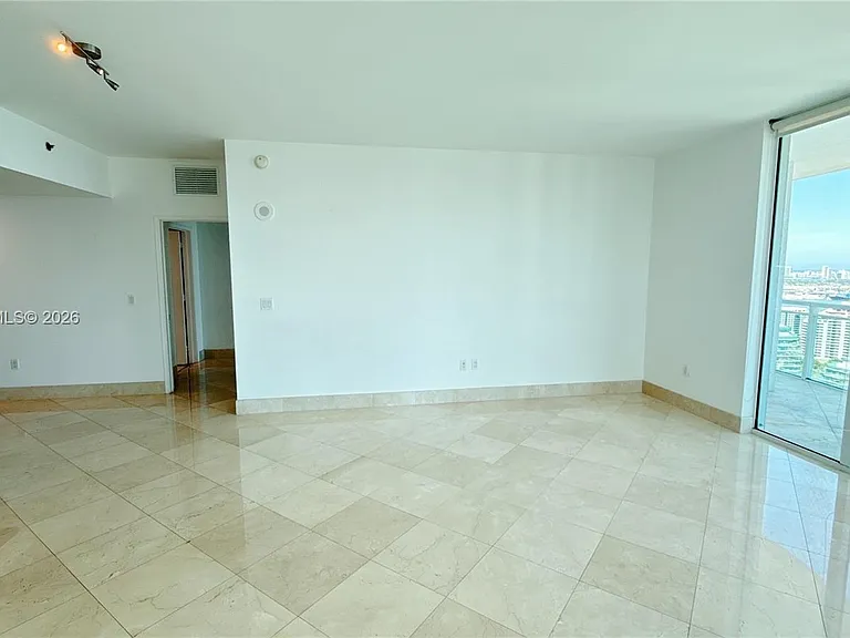 950 Brickell Bay Dr #3411 — Photo 30