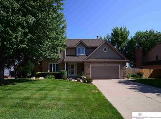 16422 Rolling Ridge Rd, Omaha, NE 68135