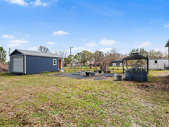 3rd image of 15055 Brahma Rd