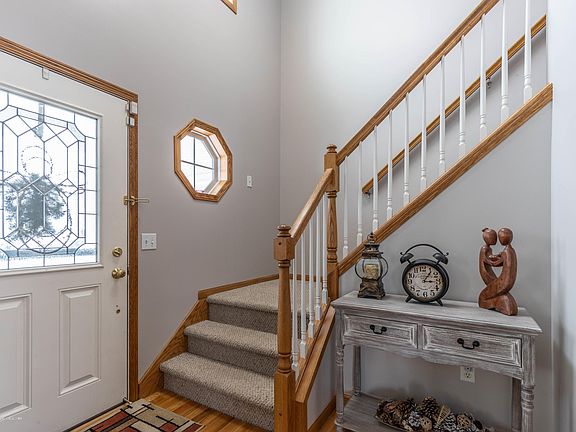 3rd image of 1806 Nightingale Dr