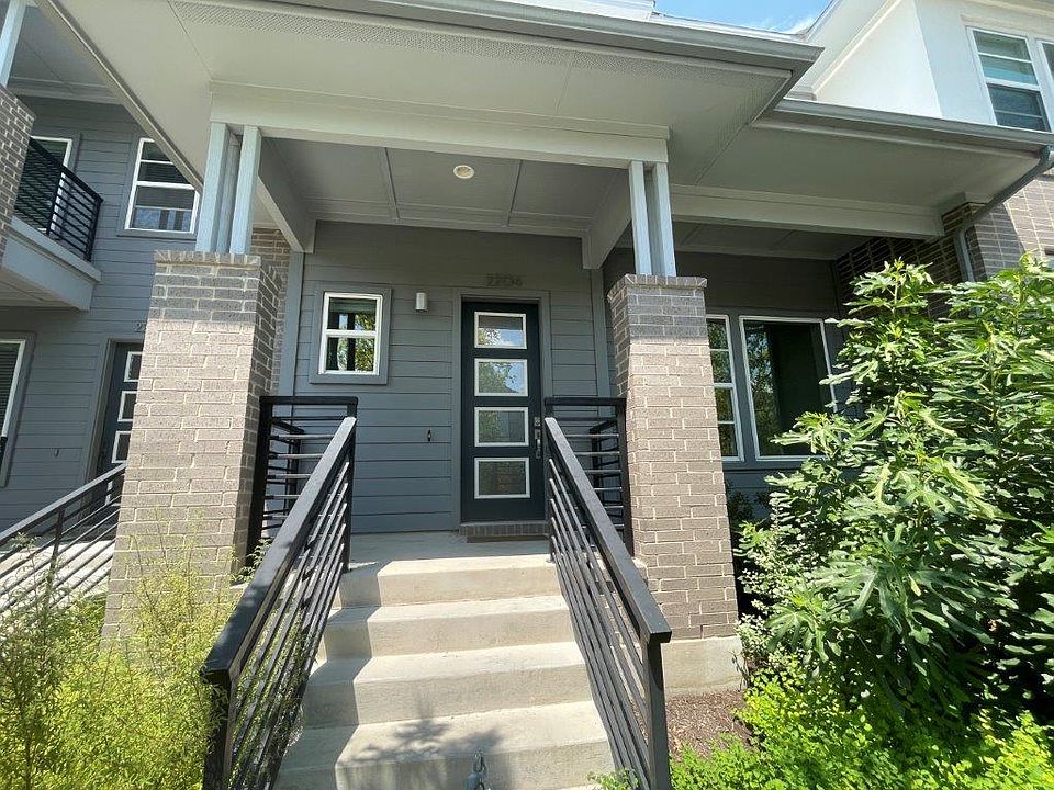 1st image of 2204 Robert Browning St