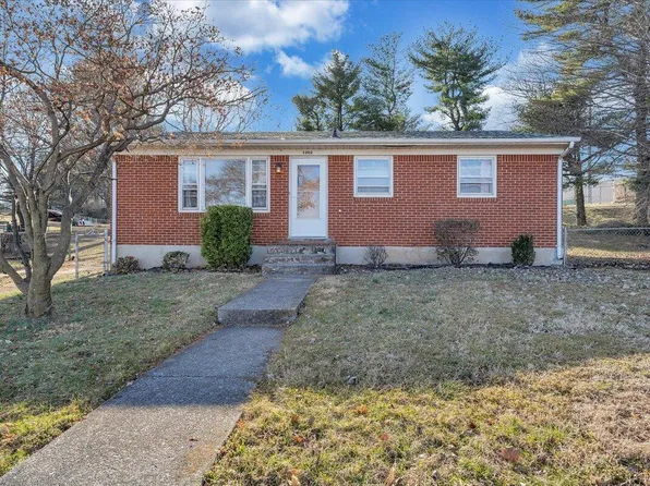 1202 Slemp St, Salem, VA 24153