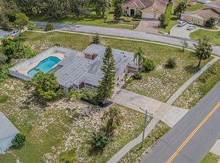 912 Riverside Dr, Tarpon Springs, FL 34689