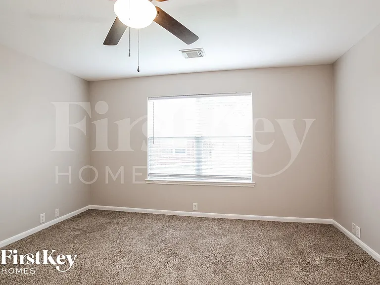 4750 Markham Woods Ct — Photo 8