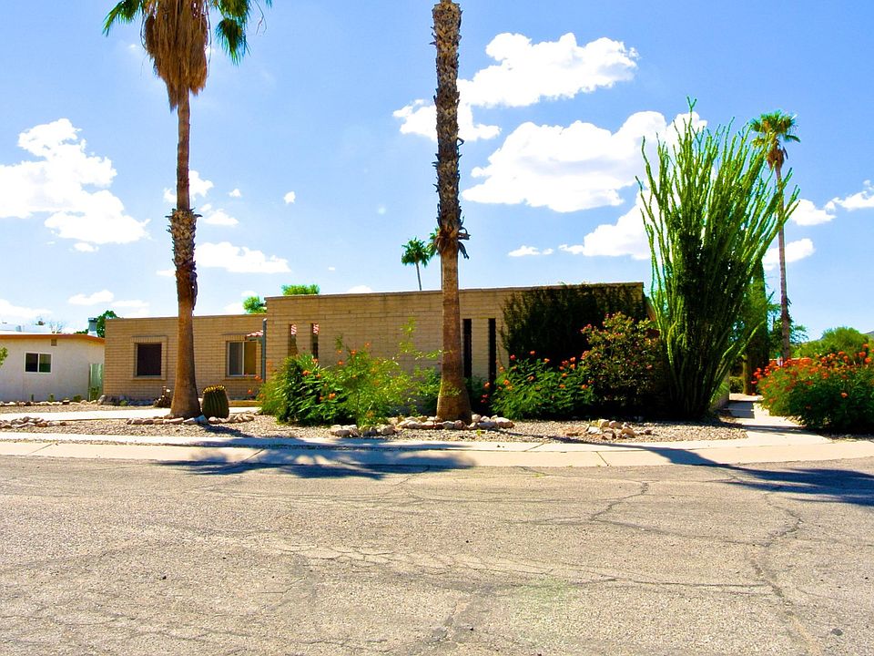 1st image of 2649 W Calle Genova