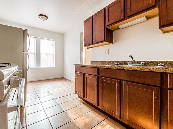 4th image of 8514 S Crandon Ave Unit 85202