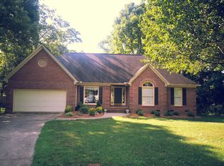 118 Hickory Dr, Simpsonville, SC 29681