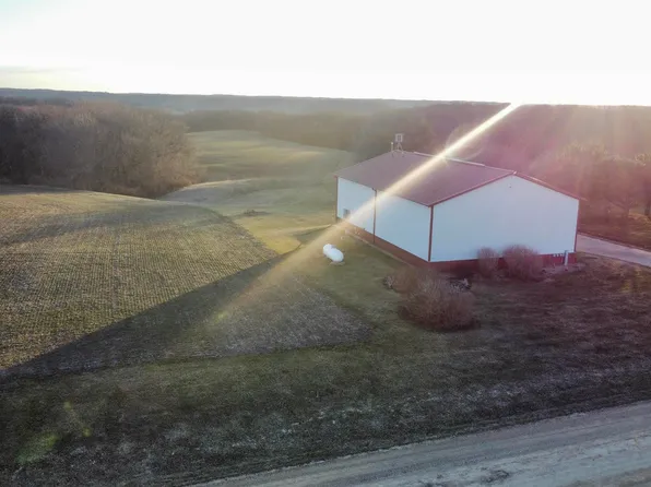 8955 S Good Hope Rd, Elizabeth, IL 61028