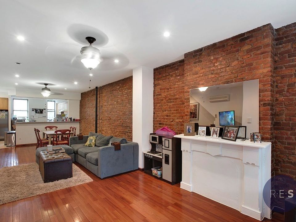 1st image of 282 1st St APT 1