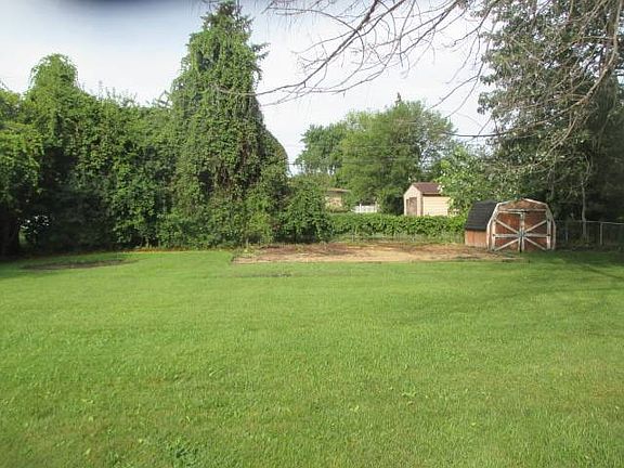 3rd image of 436 Pleasant Dr