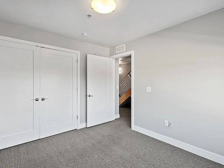 1015 N 21st St — Photo 41