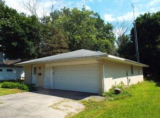 909 W Conger St, Whitewater, WI 53190