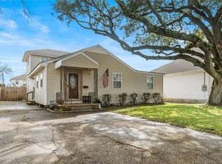 306 W Maple Ridge Dr, Metairie, LA 70001