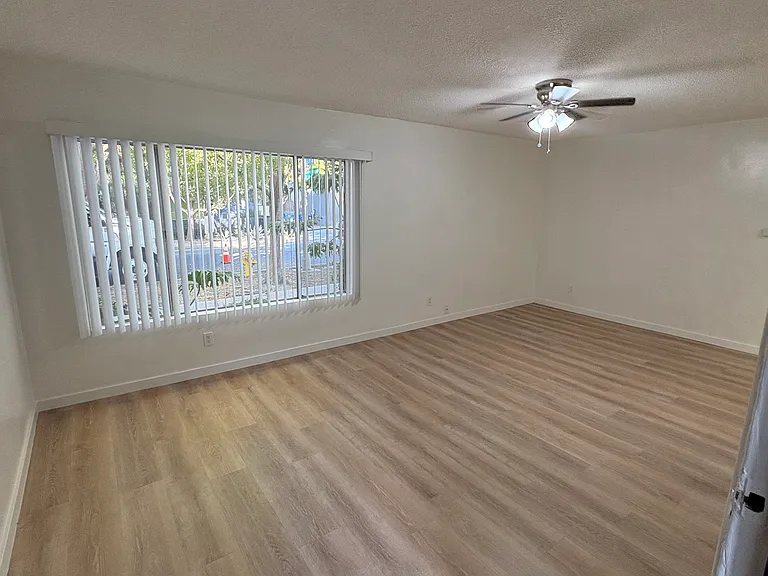 2611 Ocean Ave #5 — Photo 5