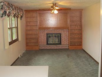 5th image of 10932 Bayberry Dr
